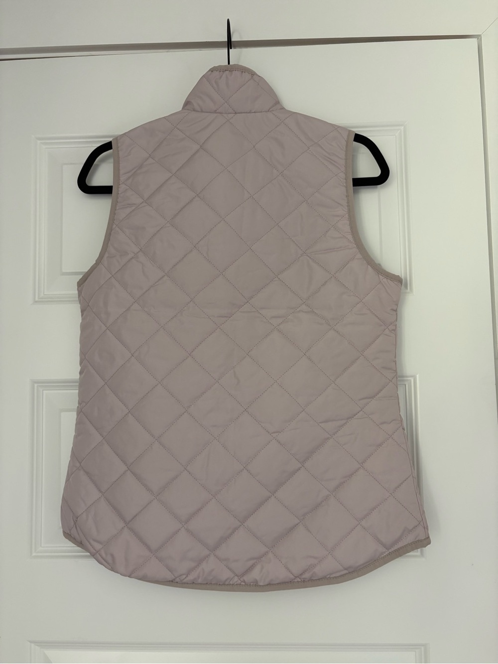 Quilted Light Puffer Vest - Picture 2 of 3